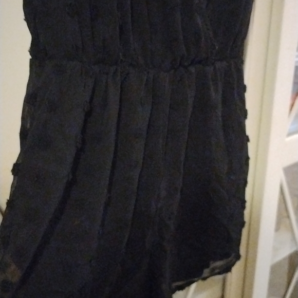 4/$20 Black short sleeved romper-M - Picture 8 of 8